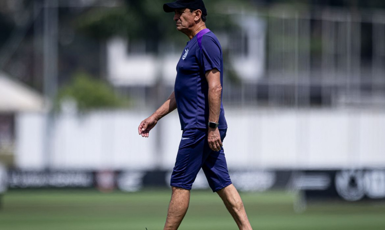 Corinthians demite o técnico argentino Ramón Díaz