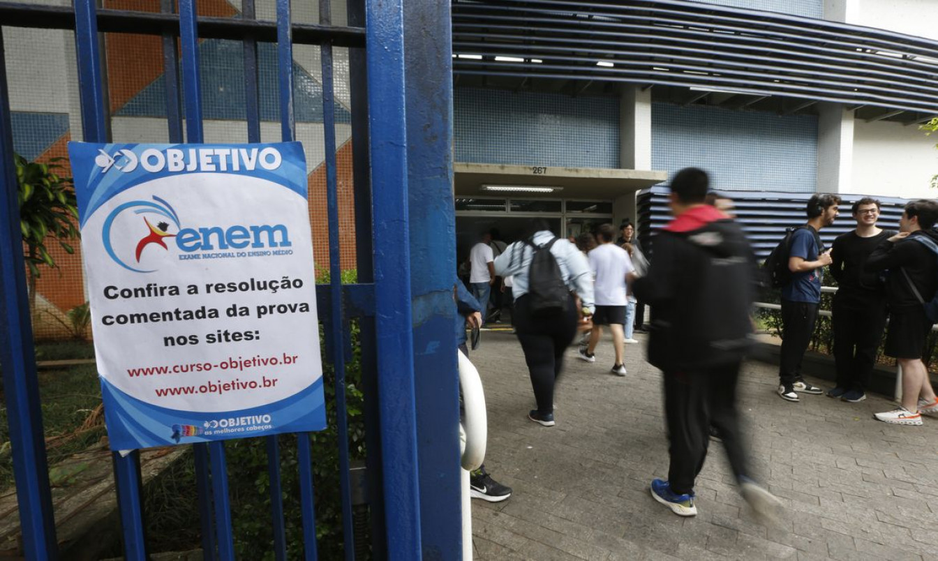 Enem 2025: saiba como pedir isenção de taxa de inscrição