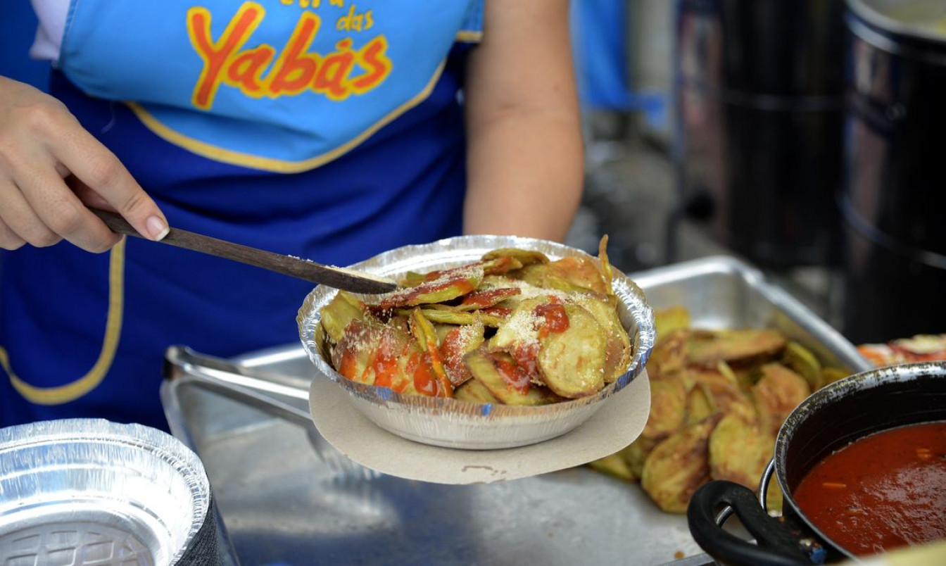 Feira das Yabás celebra Dia do Trabalhador no centro do Rio