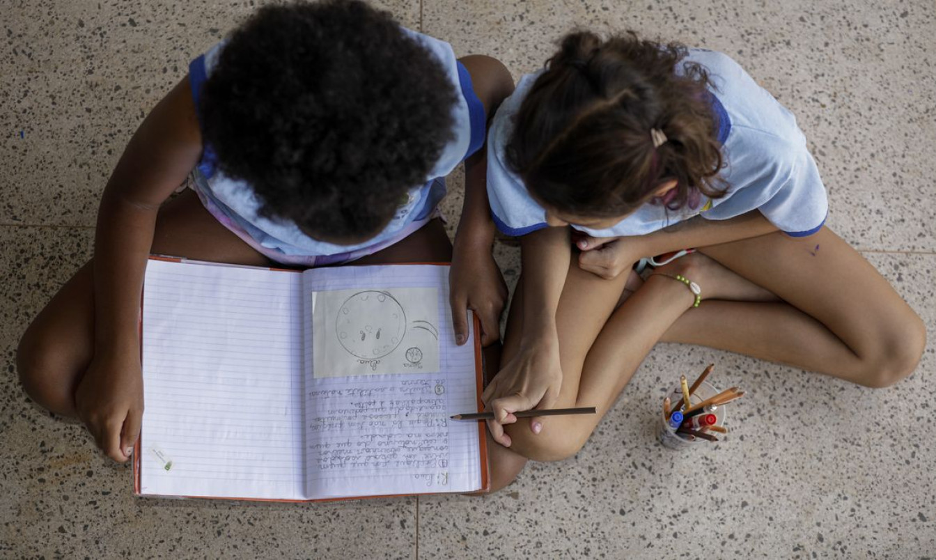 Peça teatral Hora da Saída alerta para riscos do cyberbullying