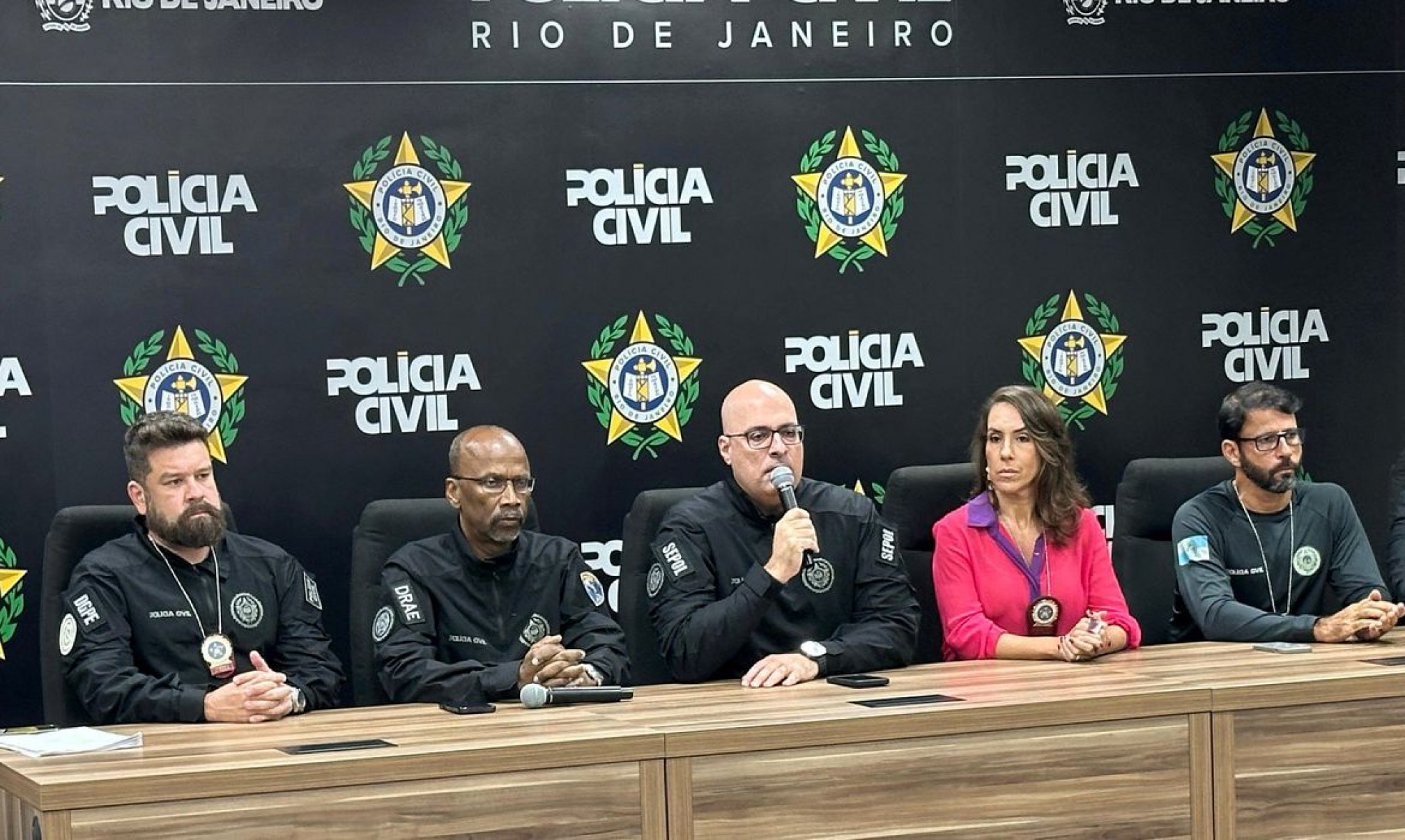 Polícia diz ter impedido ataque com explosivos no show de Lady Gaga