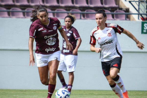 Flamengo vence e tira invencibilidade da Ferroviária no Brasileirão A1