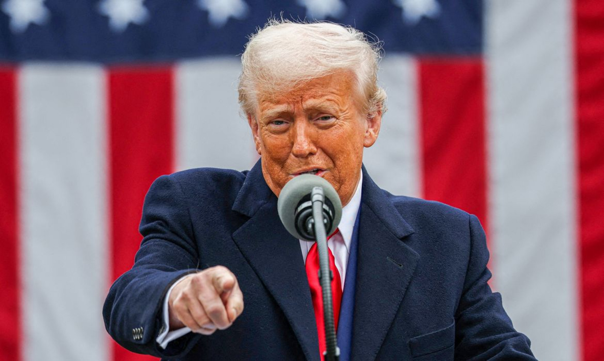 Trump ordena tarifa de 100% sobre filmes produzidos no exterior