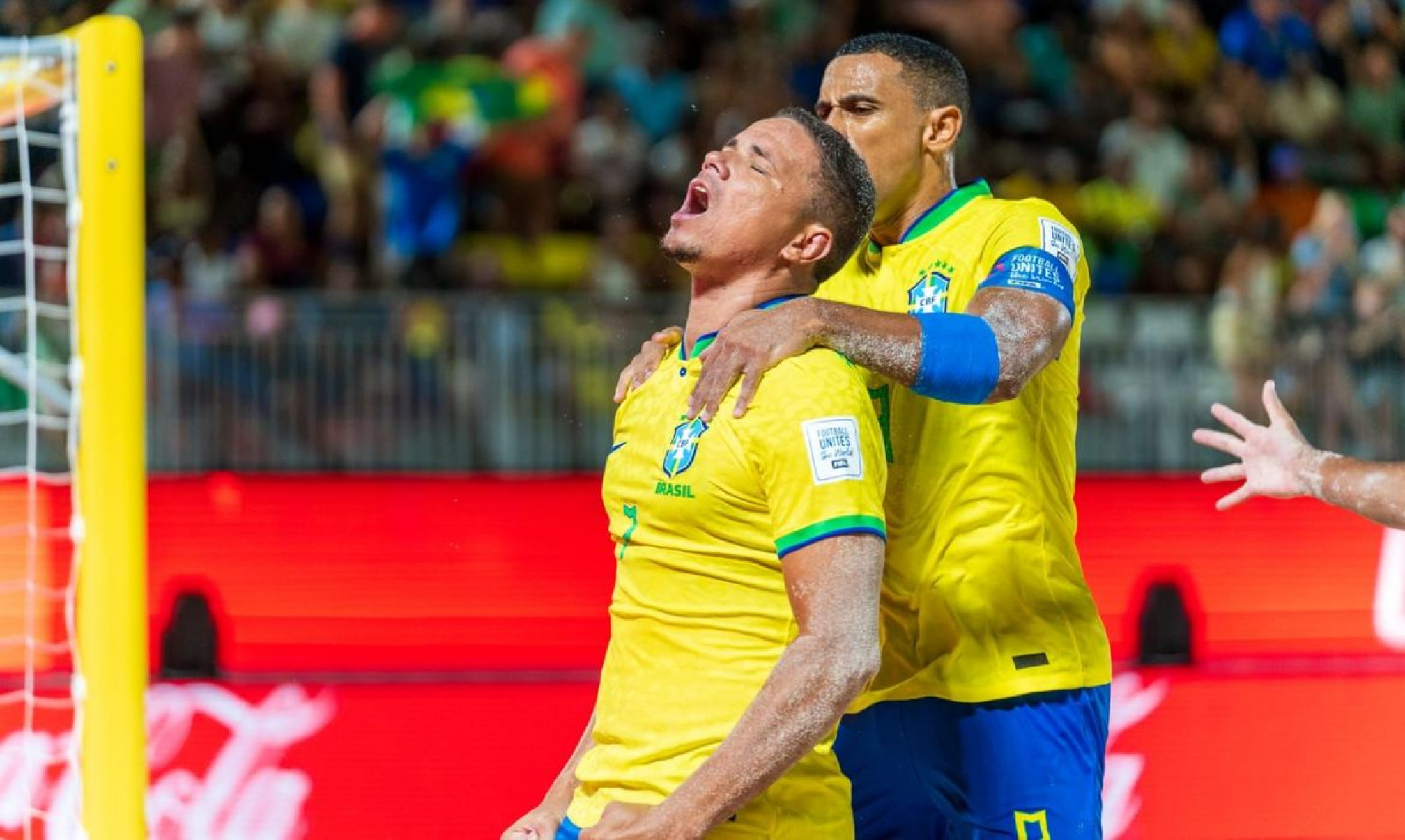 Copa do Mundo de beach soccer: Brasil goleia Omã por 11 a 1