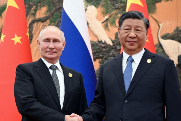 Ucrânia ataca Moscou durante visita de Xi Jinping; aeroportos fecham