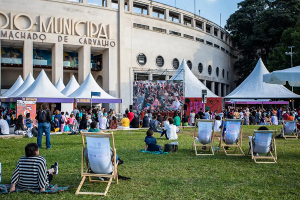 Feira do Livro SP: 40 anos da redemocratização é tema deste ano