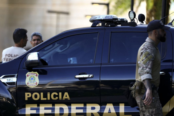 Operação da PF investiga evasão de divisas e lavagem de dinheiro