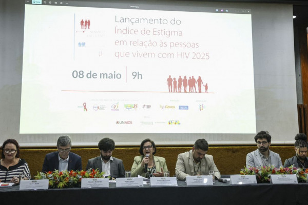 Discriminação atinge 52,9% das pessoas com HIV/aids, mostra pesquisa