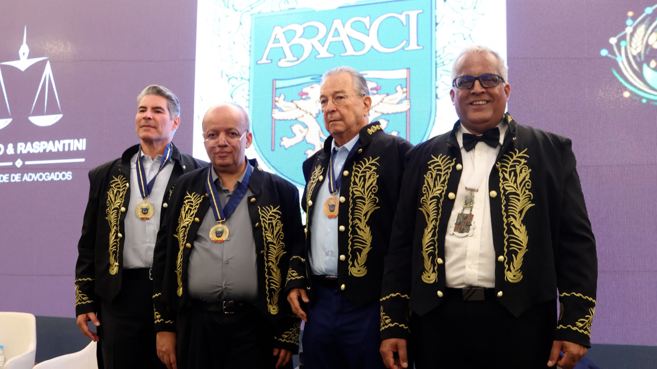 Momento marcante do evento o anúncio do convite a Maurílio Biagi Filho e Maurício Gasparini para integrarem a Academia Brasileira de Ciências, Artes e História