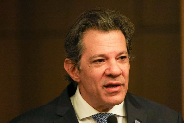 Brasil deve terminar o ano melhor do que estimado por projeções