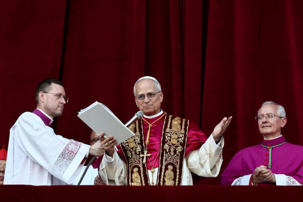 Papa Leão XIV pede que Igreja ilumine "noites escuras do mundo”
