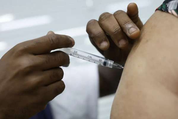 Saúde realiza Dia D de vacinação contra a gripe neste sábado