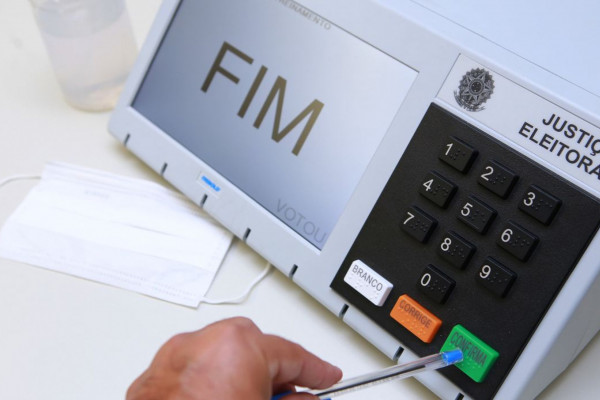 Mais de 5 milhões podem ter o título de eleitor cancelado
