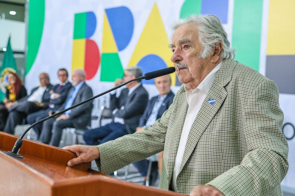 Líderes destacam papel de Mujica na integração latino-americana