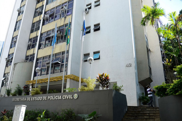 Polícia faz ação para prender 22 suspeitos de integrar facção