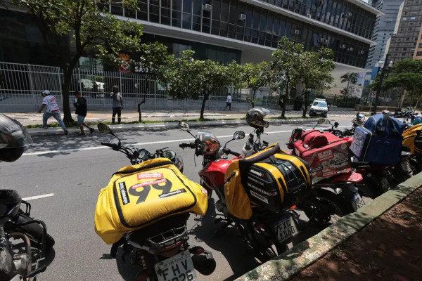 Justiça de SP derruba proibição e mototáxi volta a ser oferecido