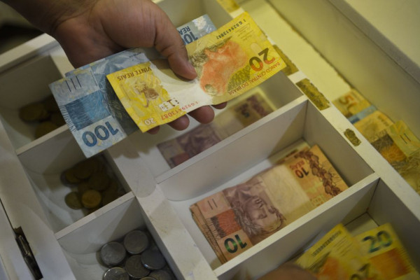 Portabilidade de consignado para CLT entre bancos começa a valer