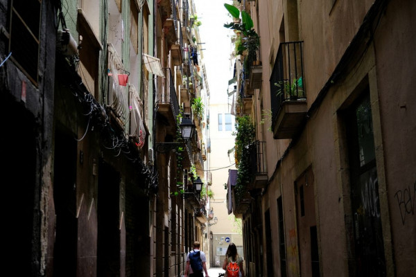 Espanha bloqueia mais de 65 mil anúncios de alugueis de temporada