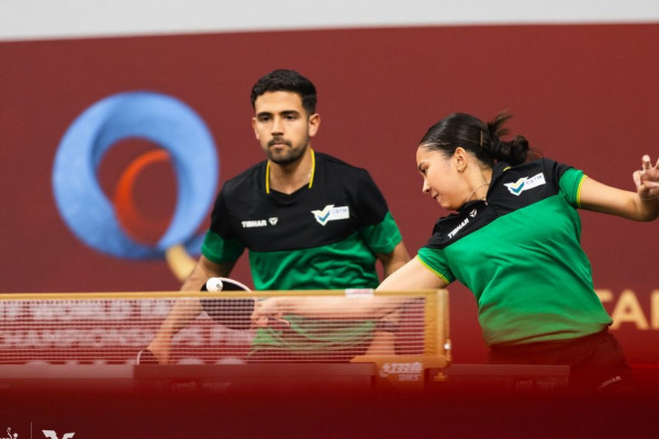 Mesatenistas Gui Teodoro e Giulia Takahashi vão às oitavas do Mundial