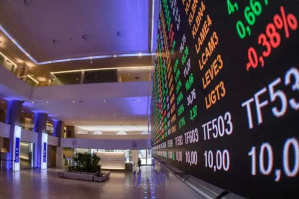 Bolsa atinge novo recorde histórico e se aproxima dos 140 mil pontos