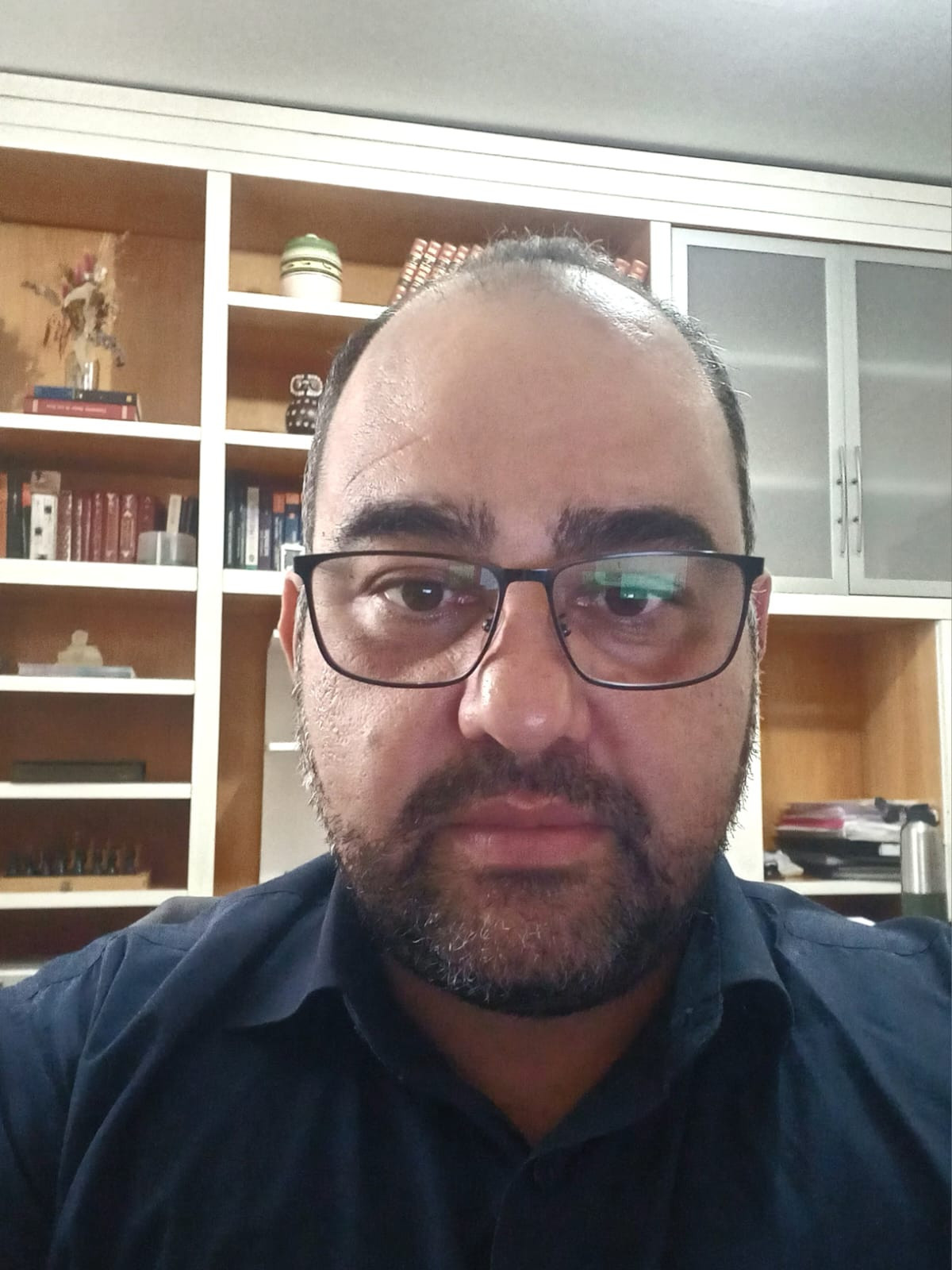 Flávio Luiz Zeoti é advogado, professor de história e publicitário