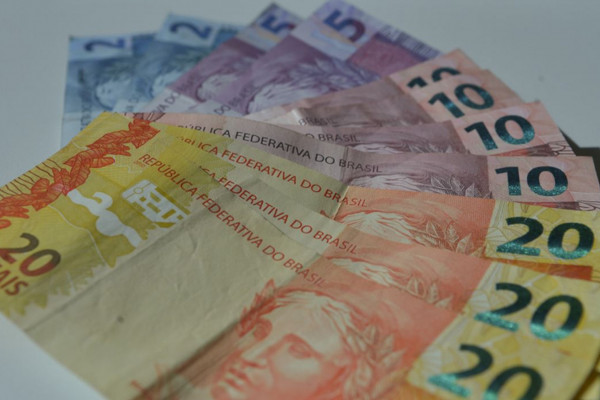 Empresas procuraram menos crédito em março