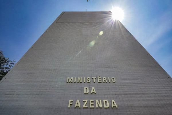 Com precatórios, previsão de déficit primário sobe para R$ 97 bilhões