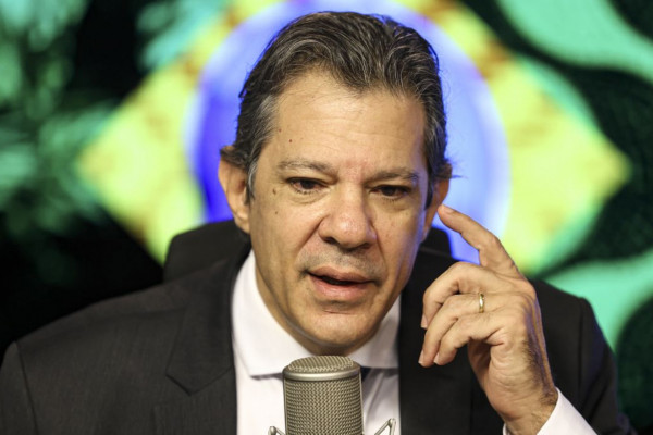 “Não vemos problema em corrigir rota”, diz Haddad