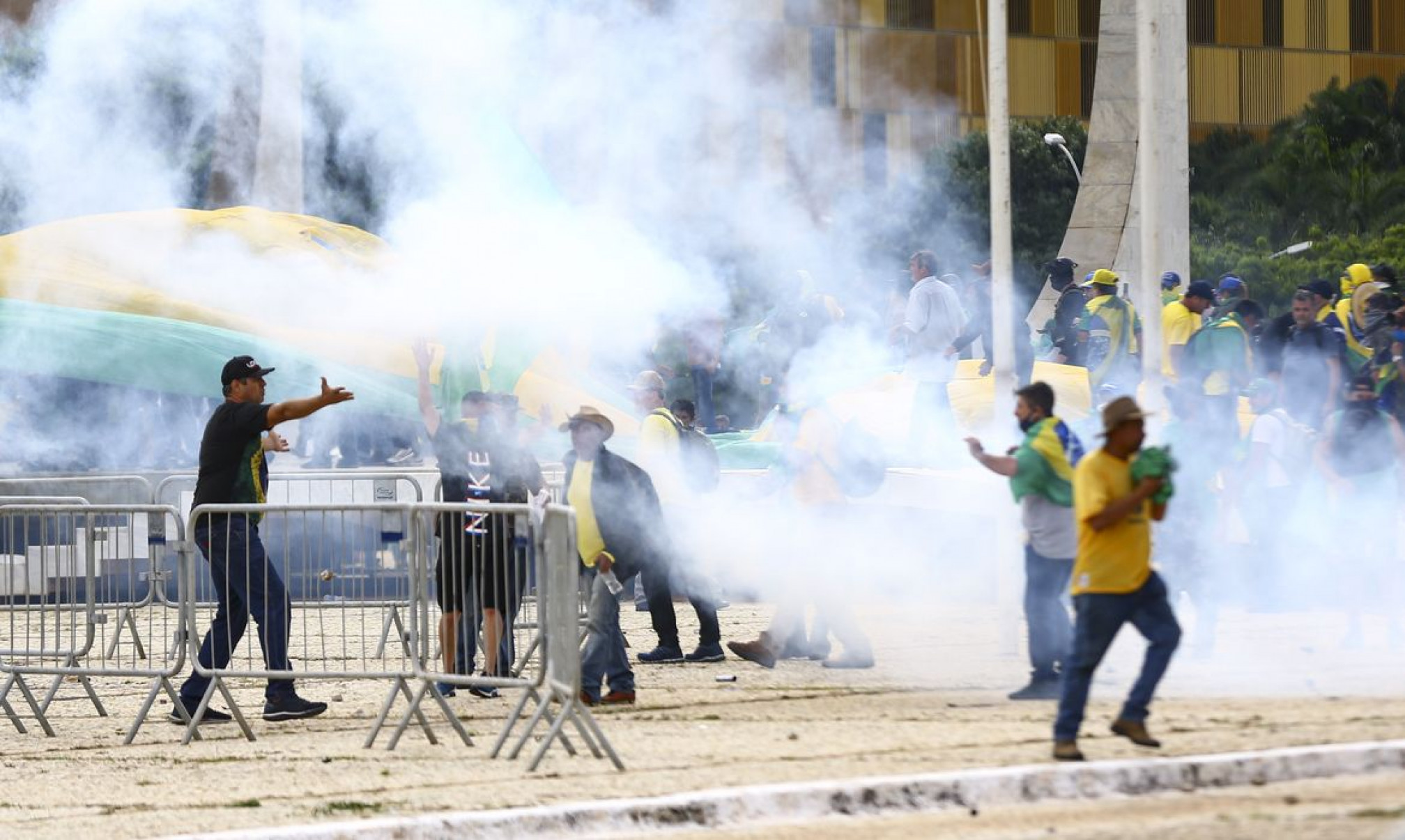 Braga Netto jogava vôlei durante atos do 8 de janeiro, diz testemunha