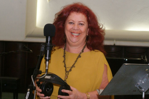 Beth Carvalho é homenageada no programa Samba na Gamboa, da TV Brasil