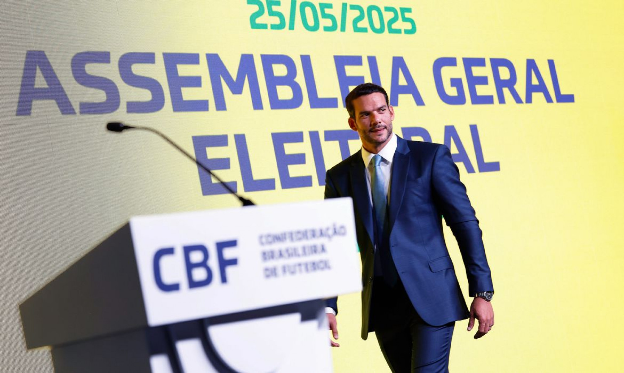 Candidato único, Samir Xaud é eleito presidente da CBF