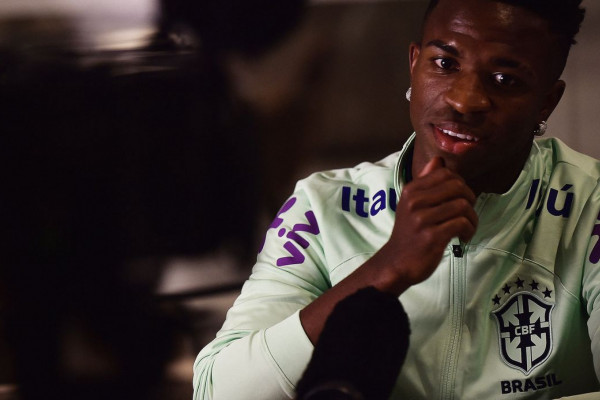 Ancelotti projeta "melhor versão" de Vinícius Júnior na Seleção