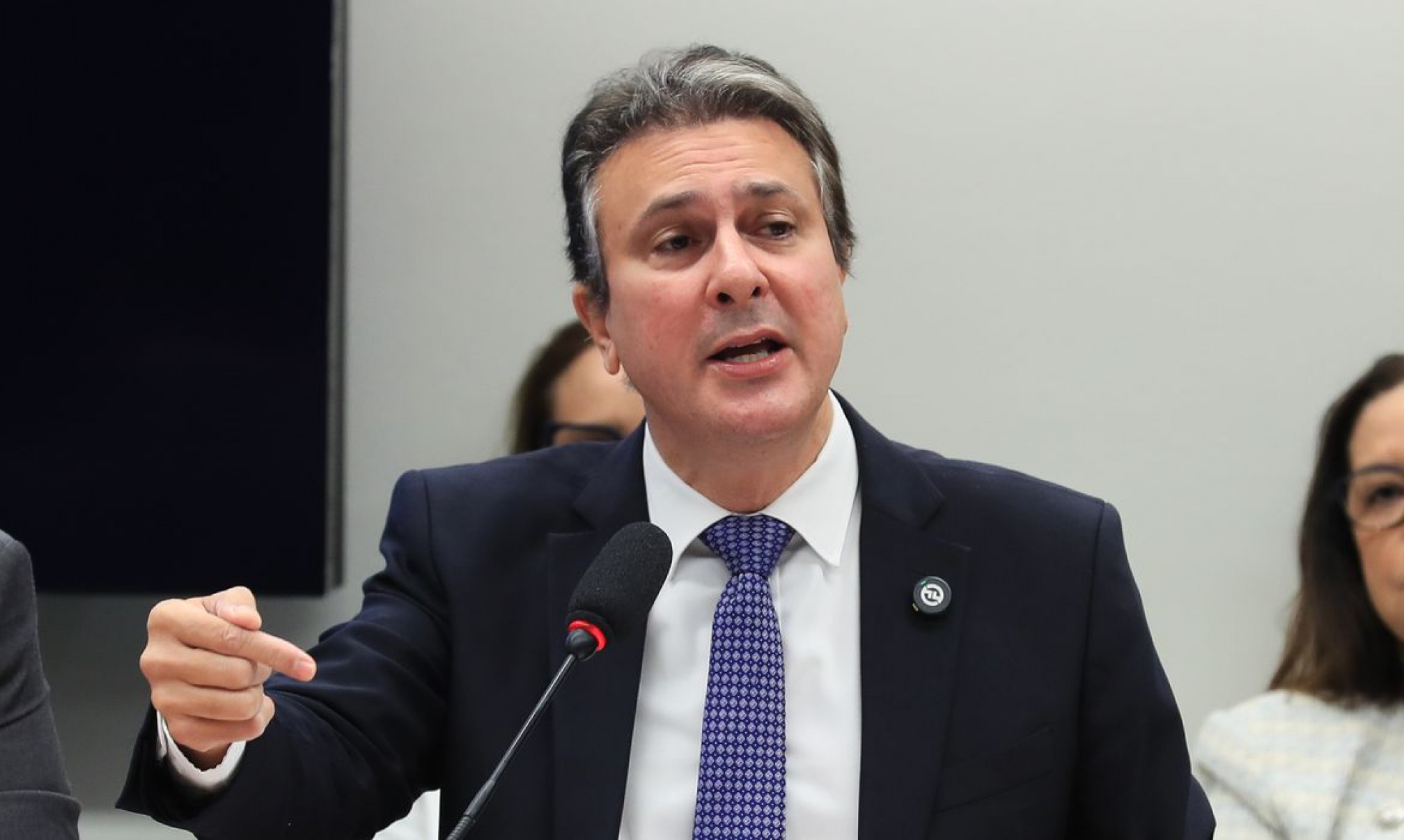 MEC fará recomposição de R$ 400 milhões do orçamento das universidades