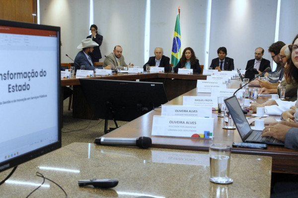Grupo de trabalho começa debates sobre reforma administrativa no país