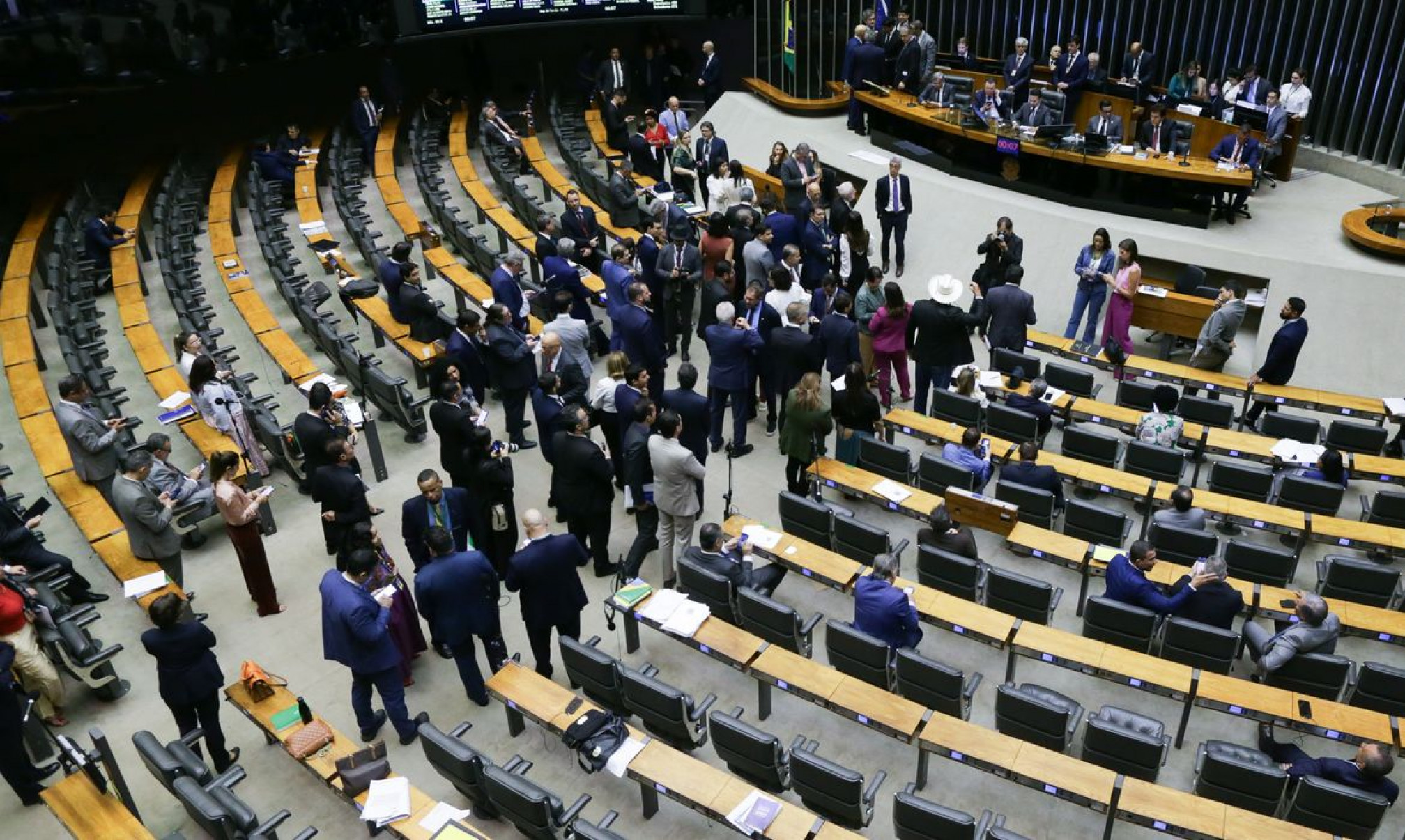 Congresso dá 10 dias para governo ter alternativa ao aumento do IOF