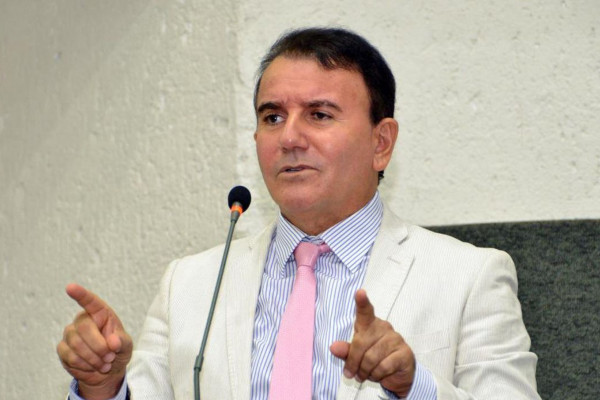 PF mira prefeito de Palmas em operação sobre vazamentos no STJ
