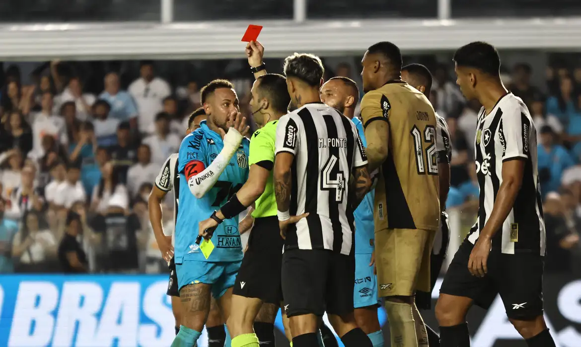 Neymar é expulso e Santos perde do Botafogo na Vila pelo Brasileirão