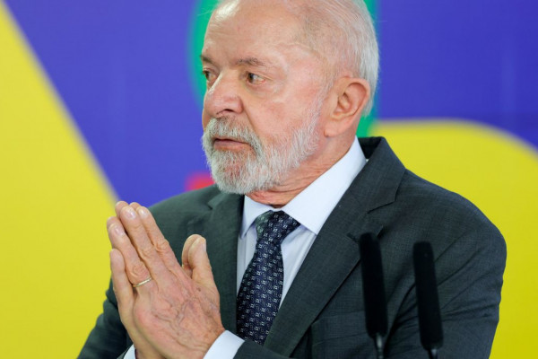 Fraudes no INSS: Lula diz que regras afrouxaram no governo passado