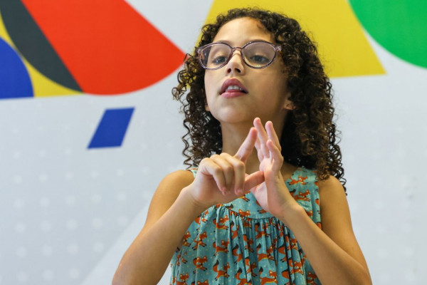 Enem: publicado o edital em Libras destinado a pessoas com deficiência