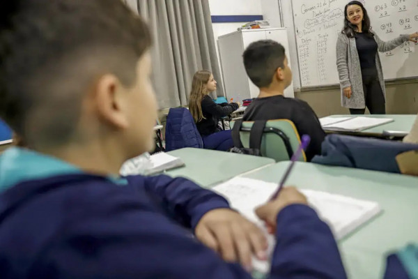 Olimpíada de matemática das escolas públicas aplica prova nesta terça