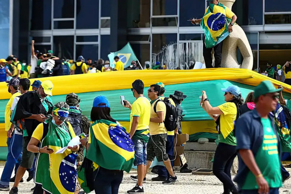 Marinha expulsa militar condenado por atos golpistas de 8 de janeiro