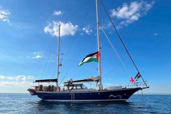 Barco com ativistas está a 48 horas de Gaza com ajuda humanitária