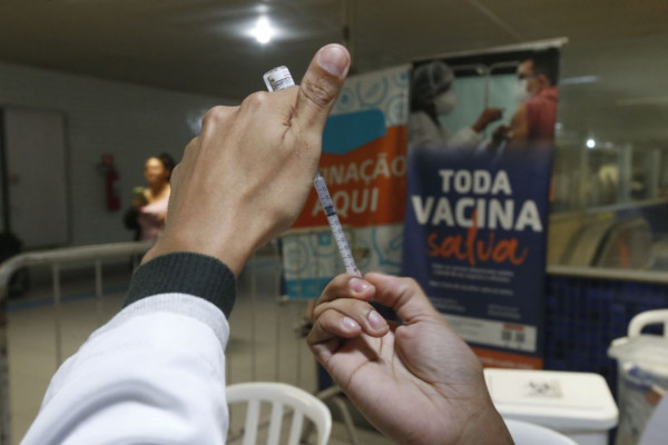 Gripe: São Paulo inicia vacinação em estações e terminais na segunda