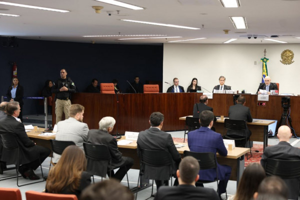 STF encerra primeiro dia de interrogatório dos réus da trama golpista