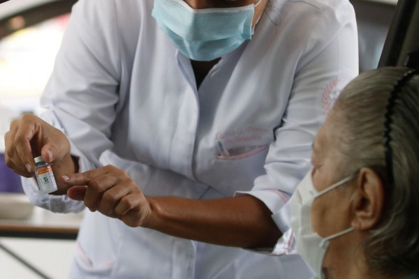 Dia da Imunização: conheça o serviço dos centros de vacinas especiais