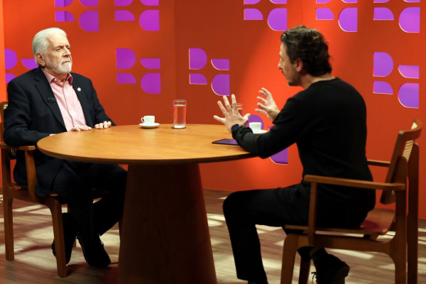 DR com Demori, da TV Brasil, recebe o senador Jaques Wagner