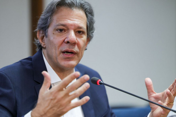 Haddad confirma IR de 17,5% sobre rendimentos de aplicações