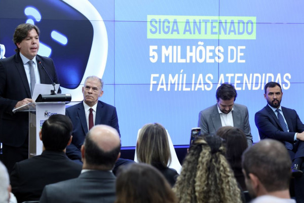 Mais de 5 milhões de famílias do CadÚnico receberam antenas digitais