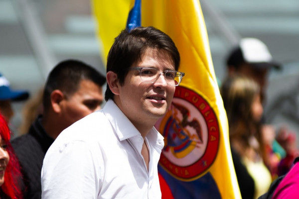 Miguel Uribe mostra sinais de melhora neurológica após ser baleado