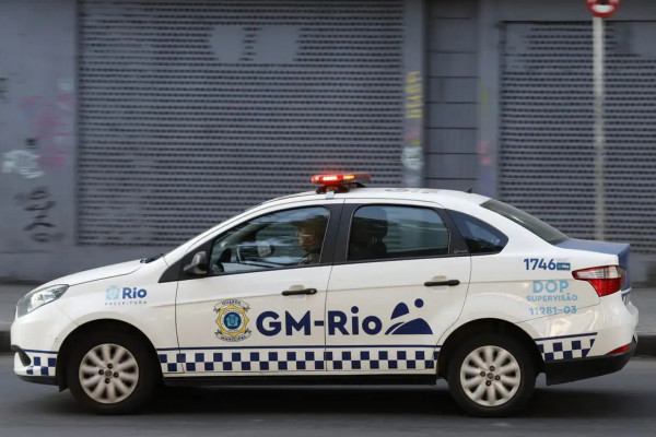 Câmara do Rio aprova uso de arma de fogo por Guarda Municipal
